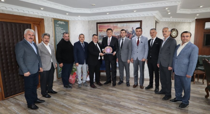 Başkan Yalçınkaya, misafirlerine ziyaretleri ve güzel temennileri için teşekkür etti