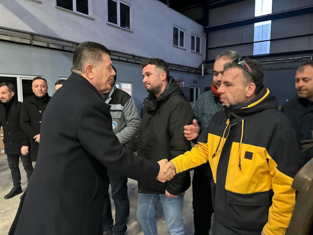 Başkan Yalçınkaya, Belediye Personeliyle Bir Araya Geldi