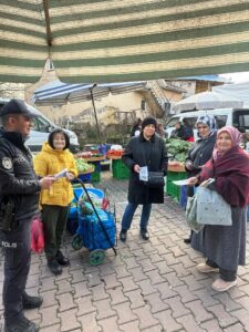 Kurucaşile İlçe Emniyet Amirliği, Soba Zehirlenmelerine Karşı Bilgilendirme Broşürü Dağıttı