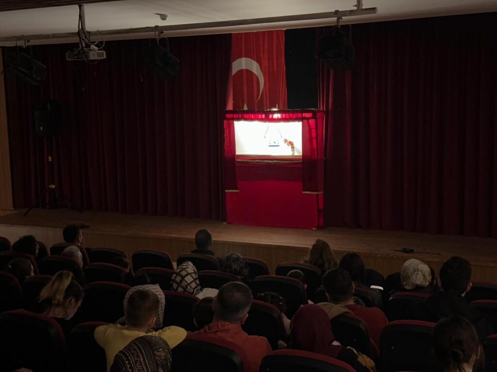 “Tatlı Kavak Karagözün Uykusu” Büyük İlgi Gördü