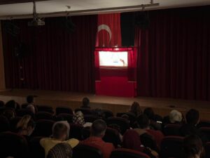 “Tatlı Kavak Karagözün Uykusu” Büyük İlgi Gördü