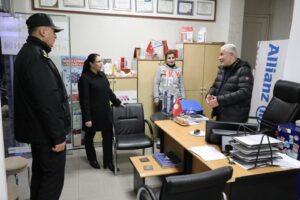 Vali Arslan, Yeni Yılın İlk Esnaf Ziyaretini Gerçekleştirdi