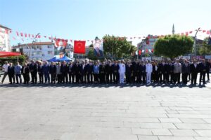 Bartın’da 19 Mayıs Coşkusu Cumhuriyet Meydanı’nda kutlandı