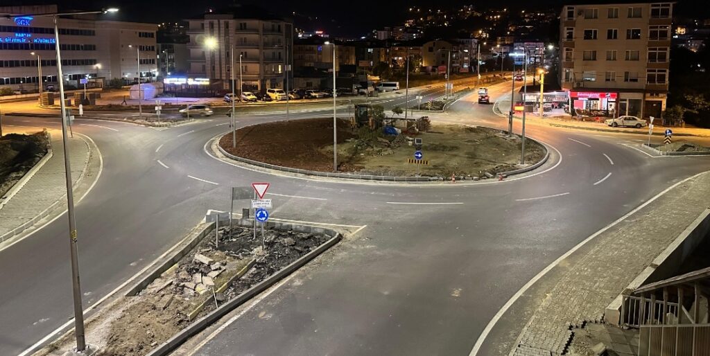Valilik Kavşağı LED Aydınlatma Sistemiyle Daha Güvenli Hale Geldi
