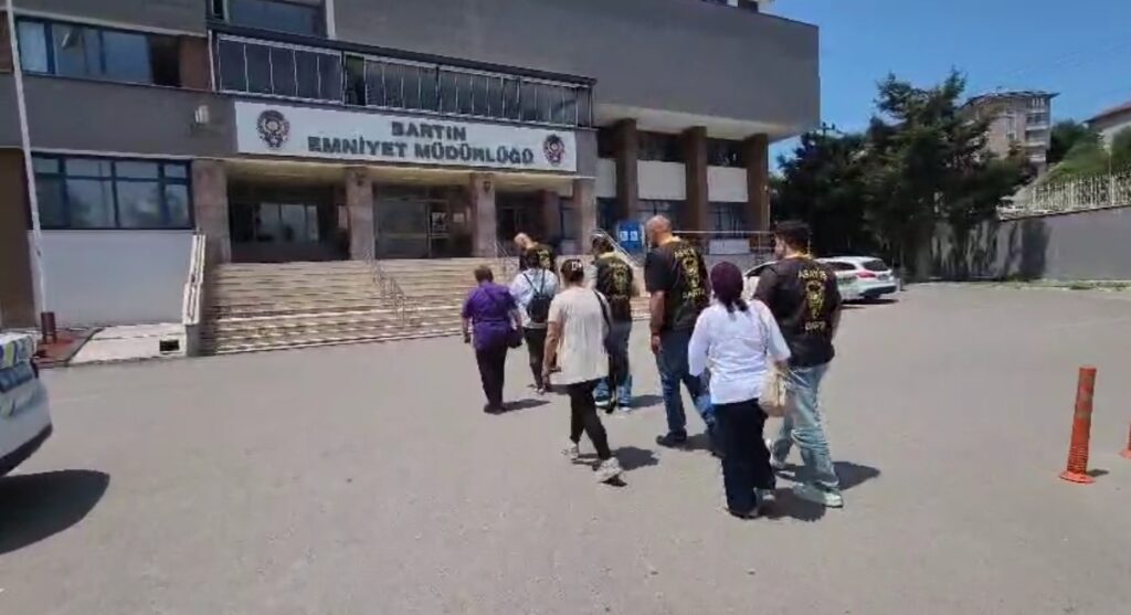 Bartın’da Fuhuş Çetesine Şafak Operasyonu: 9 Gözaltı