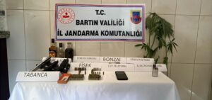 Bartın Merkezli 3 İlde Uyuşturucu ve Silah Operasyonu: 3 Kişi Tutuklandı